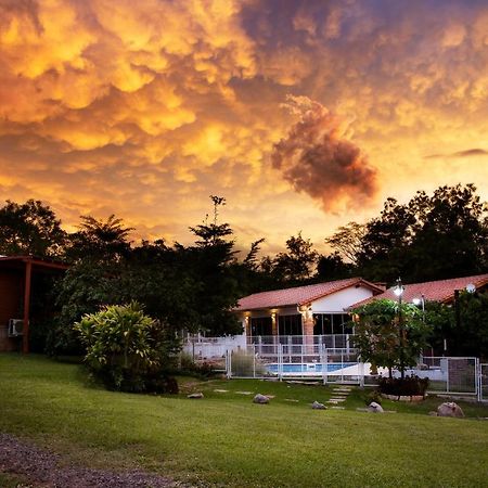 Vista Alegre Natural Resort - Bungalows Independencia Bagian luar foto