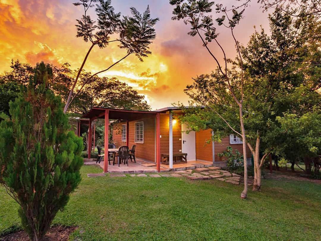 Vista Alegre Natural Resort - Bungalows Independencia Bagian luar foto